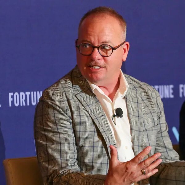 Accenture exec says the consulting large is hiring extra entry-level staff out…