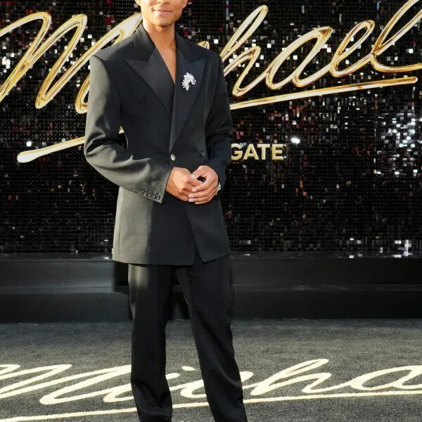 Moviegoers nonetheless hungry for sanitized Michael Jackson biopic, knocking ‘Devil Wears Prada&hellip;
