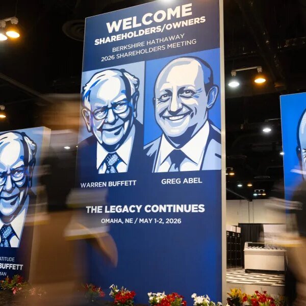 Berkshire triples Alphabet stake and buys Delta inventory whereas dumping Amazon