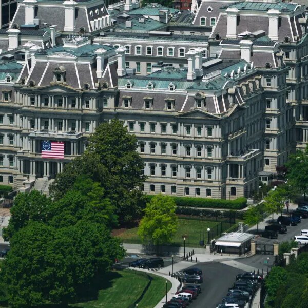 Trump needs to repaint a historic landmark. Preservationists say it should destroy&hellip;