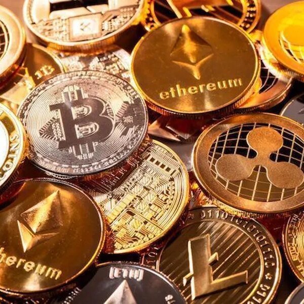 Bitcoin Dominance Begins Decline — Altseason Commences?