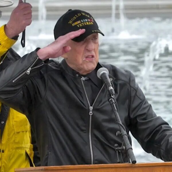 97-year-old WWII veteran’s emotional Memorial Day speech goes viral