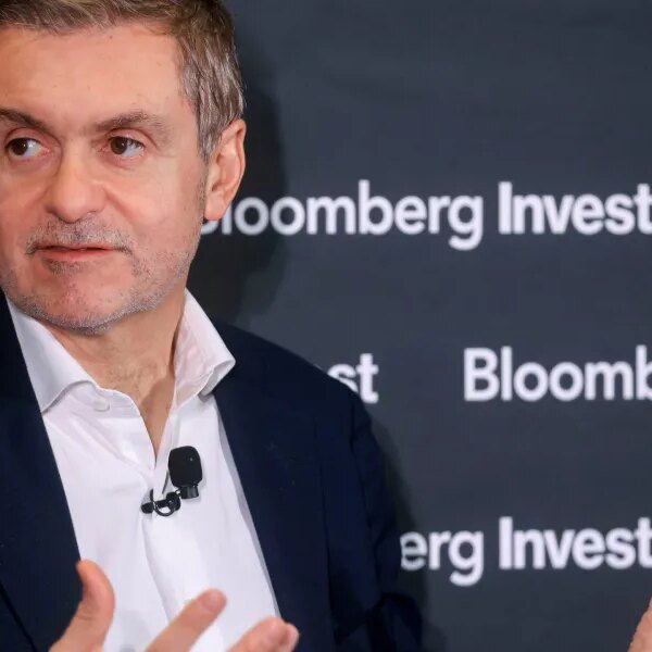 Goldman Sachs’ tech boss says he does not observe AI utilization, he…