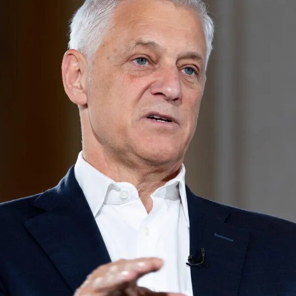 Standard Chartered CEO apologizes for calling some staff ‘lower value human capital’&hellip;