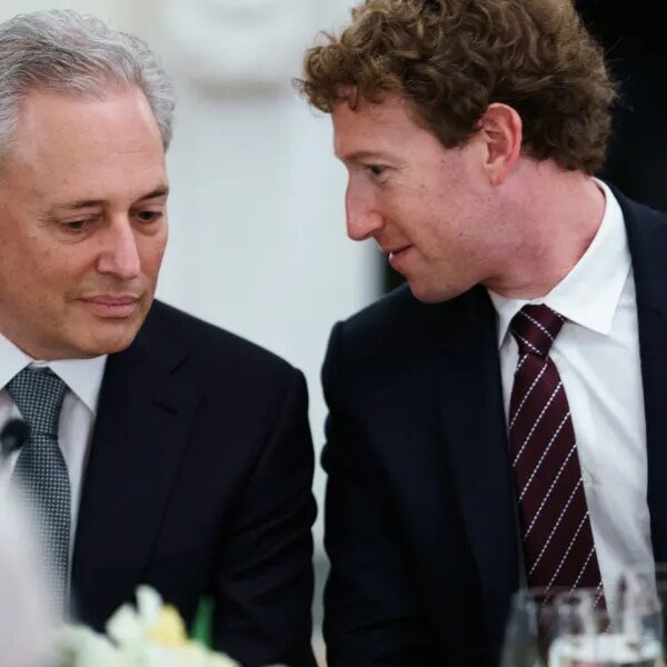 Tech billionaires satisfied Trump to again off AI govt order