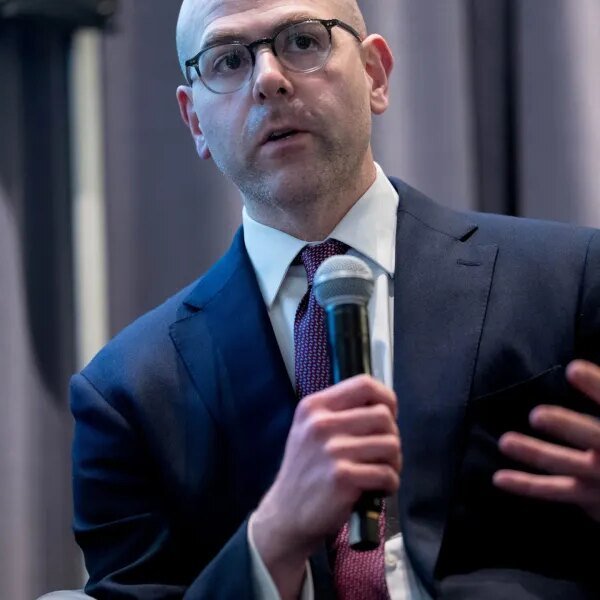 Fed Governor Stephen Miran to resign after Kevin Warsh is sworn in