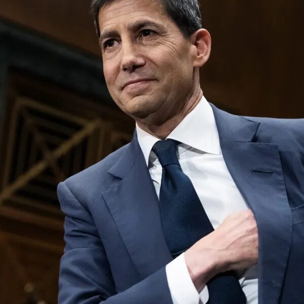 Kevin Warsh confirmed as Fed chair in party-line vote amid Elizabeth Warren’s…