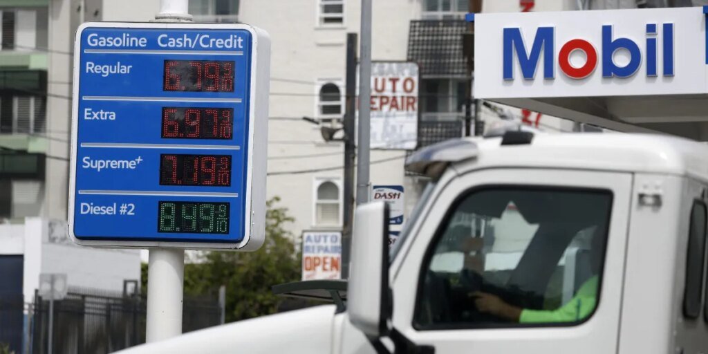 ‘Americans are actually getting squeezed’: A prime economist on why your wages are disappearing