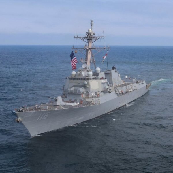 Senior US official denies a US ship was hit by Iranian missiles&hellip;