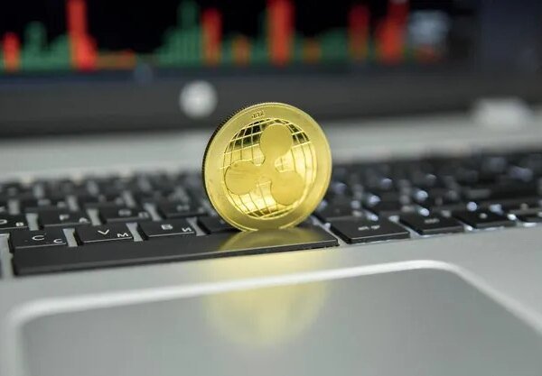 Here’s Why The XRP Price Keeps Crashing Despite Bitcoin Rising