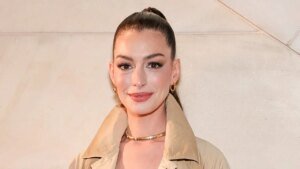 Anne Hathaway reveals she was half blind for 10 years as a consequence of cataract