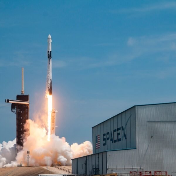 SpaceX awarded $6.45B in Space Force contracts forward of IPO