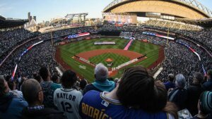 Selfie video captures scary second baseball fan at Mariners sport will get hit within the cranium by foul ball