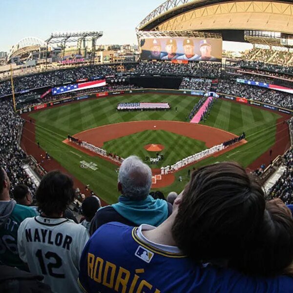 Selfie video captures scary second baseball fan at Mariners sport will get…