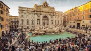 Trevi Fountain vacationer sparks backlash after allegedly diving into water