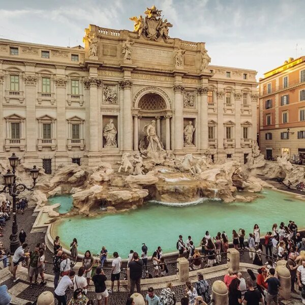 Trevi Fountain vacationer sparks backlash after allegedly diving into water