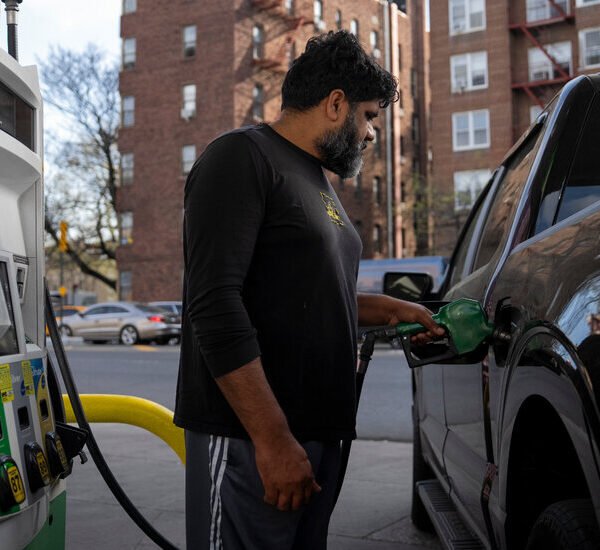 Average U.S. Gasoline Price Falls Below $4 for First Time in Months