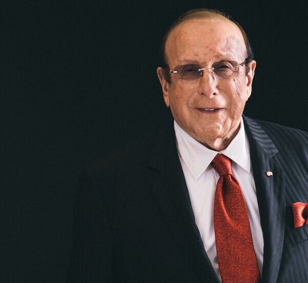 Clive Davis, Music Industry Titan Who Signed Whitney Houston, Dies at 94