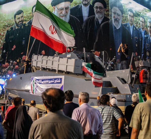 Iran War Live Updates: U.S. and Iran Exchange New Attacks