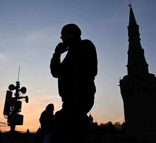 Opinion | Putin Restricted the Internet. It Has Not Gone to Plan.