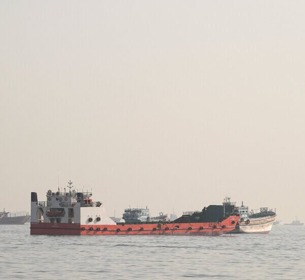 Trump’s ‘Secret Mission’ to Ferry Oil Past Iran Was Widely Disclosed