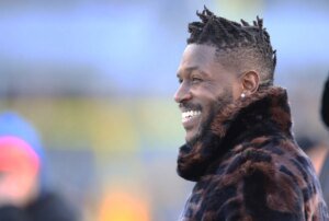 “It’s a f*cking crime”: Antonio Brown takes subject with NBA finals’ schedule as Knicks lead 2-0 over Spurs