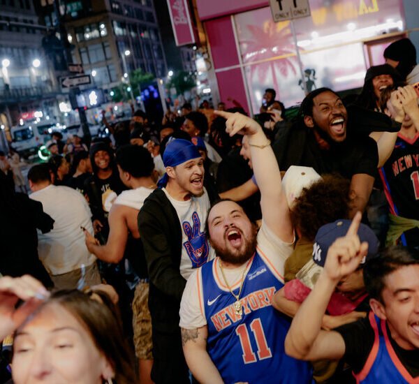 The Knicks’ Game 4 Comeback Was Epic. So Was Their Fans’ Response.