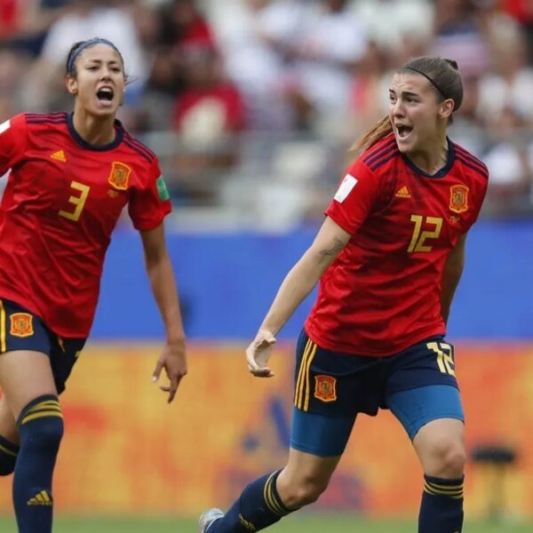 Chicago indicators Spain star Leila Ouahabi to 3-year deal
