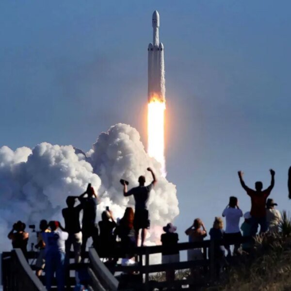 SpaceX valuation balloons to $2.6T, briefly passes Amazon
