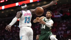 Giannis and the Bucks Need to End This Awkward Trade Situation Now