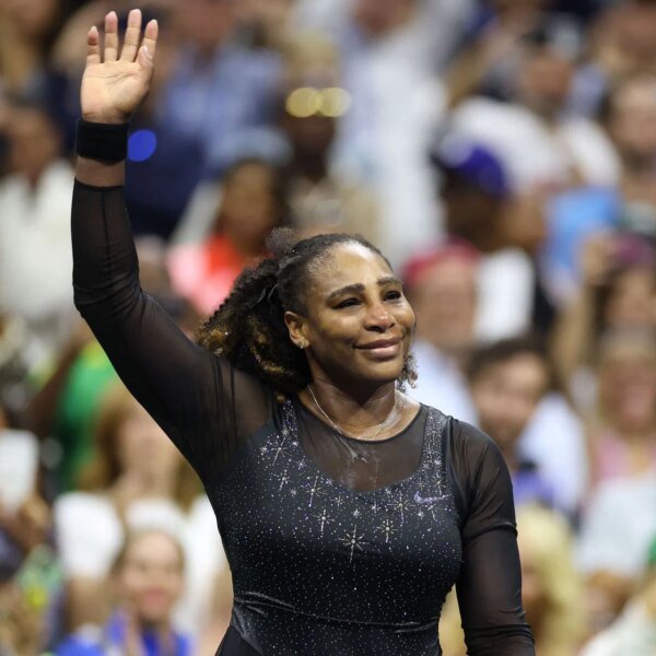 First have a look at Serena Williams in Queen’s Club in comeback…