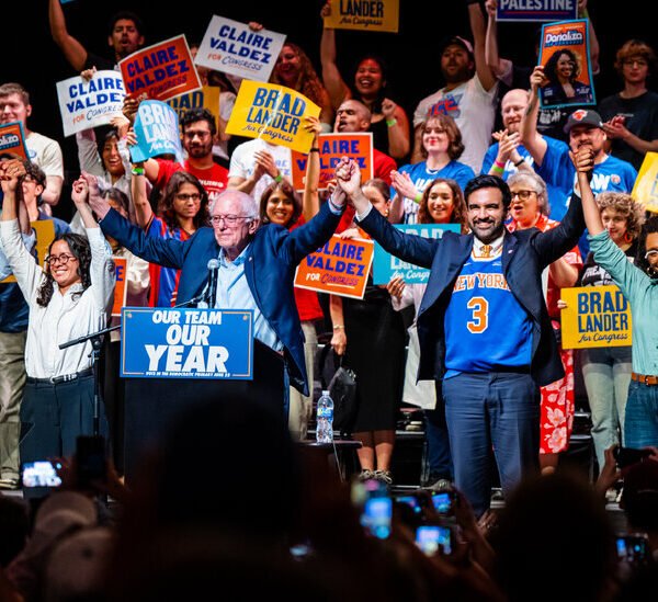 Democratic Leaders Want the Party to Moderate. Its Base Has Other Ideas.