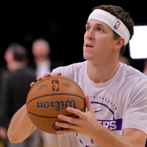 Reports: Austin Reaves to signal 4-year, $185M cope with Lakers