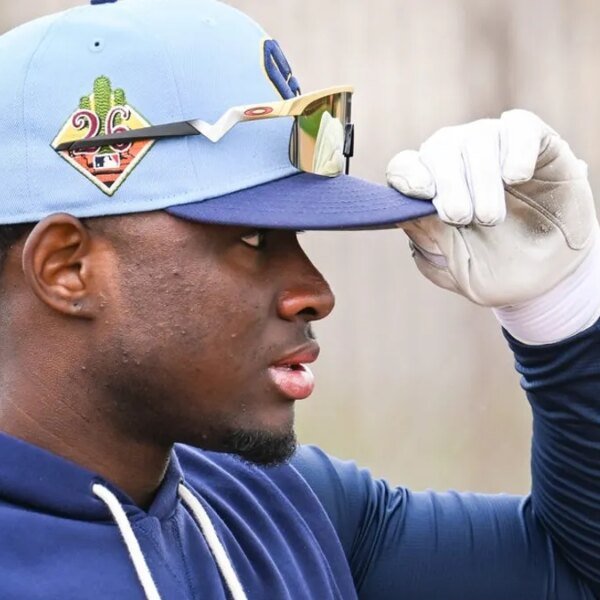 Reports: Brewers signing OF prospect Luis Lara to 7-year, $31M deal