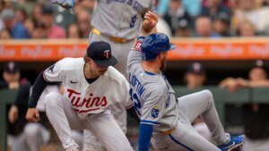 Josh Rojas’ pinch-hit single in ninth pushes Royals previous Twins