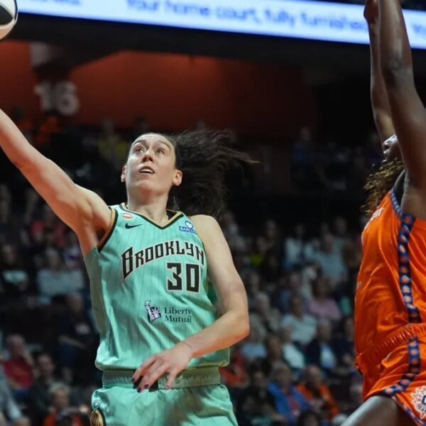 Breanna Stewart (28), Liberty sink Sun for fifth straight win