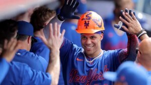 Juan Soto works to show nook as Mets open set vs. Braves