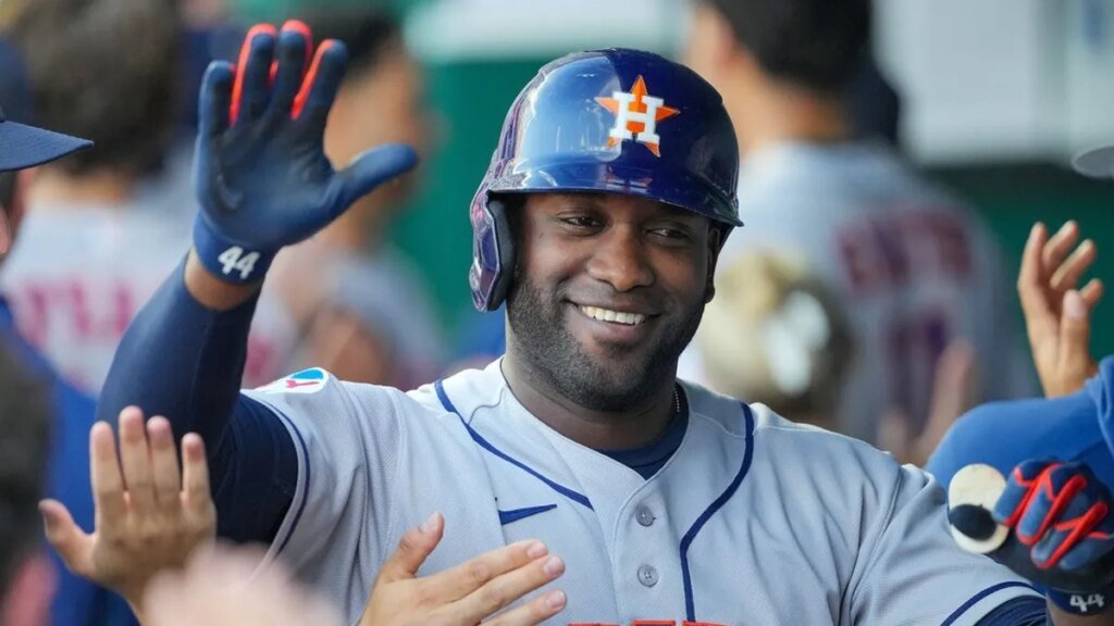 Astros’ Yordan Alvarez hits 2-run homer, slam in first inning