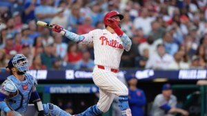 Phillies batter Mets behind Kyle Schwarber, Bryce Harper