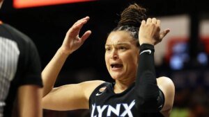 Olivia Miles, Lynx erase fourth-quarter deficit, earn win over Mystics
