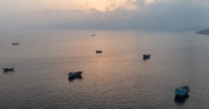 Iran Risks Peace Talks With U.S. to Maintain Leverage Over Strait