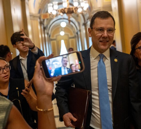 Tom Kean Says Depression Led to Long Absence From Congress