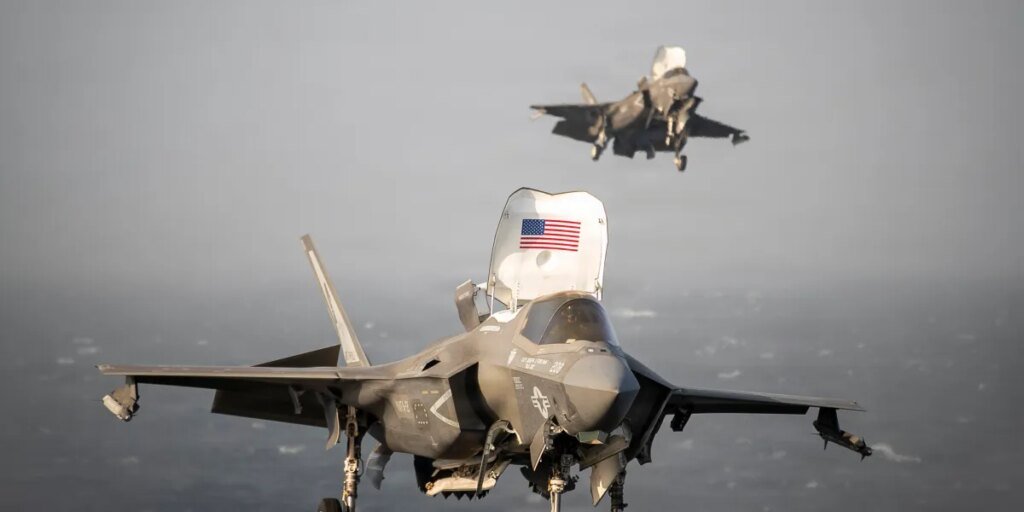 The US and Iran trade new assaults over Strait of Hormuz as Tehran tries to shut competing route
