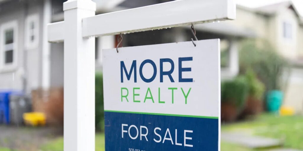 Mortgage price rises to six.52% from 6.48%, close to yearlong excessive
