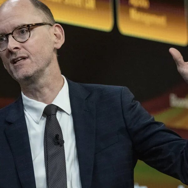Apollo chief economist says there’s ‘zero evidence’ AI is killing jobs—it is&hellip;