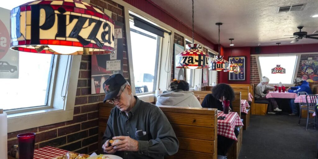 Pizza Hut’s destiny is unknown because it goes from Nineteen Nineties nostalgia darling to personal fairness sale