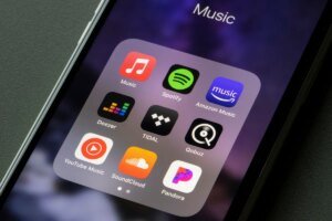Deezer’s new instrument can determine AI music from Spotify, Apple Music, and others