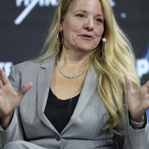 Meet Gwynne Shotwell, the $2B engineer-turned-COO who runs SpaceX in platform heels