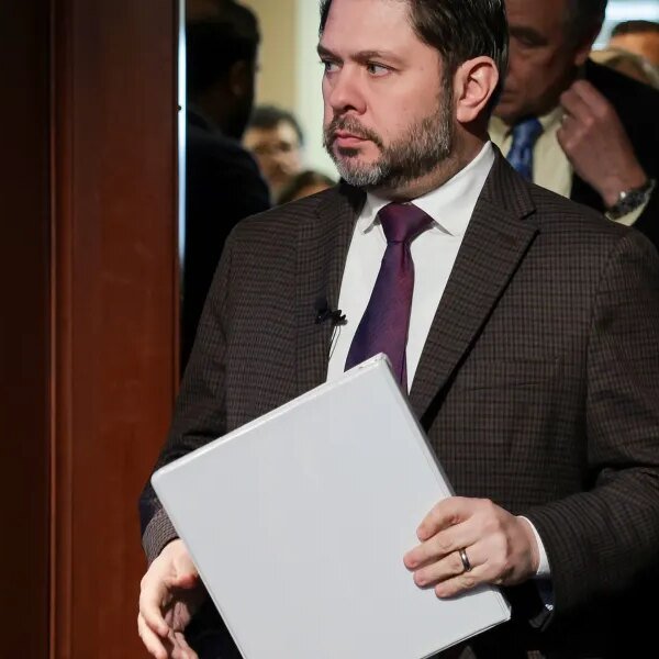 Arizona senator warns ‘ghost jobs’ are distorting labor information, urges probe from…