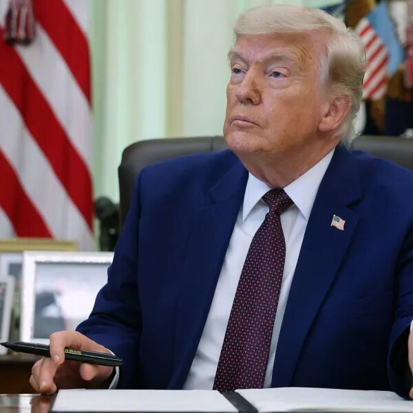 Trump says he’ll signal cope with Iran to reopen Hormuz Sunday
